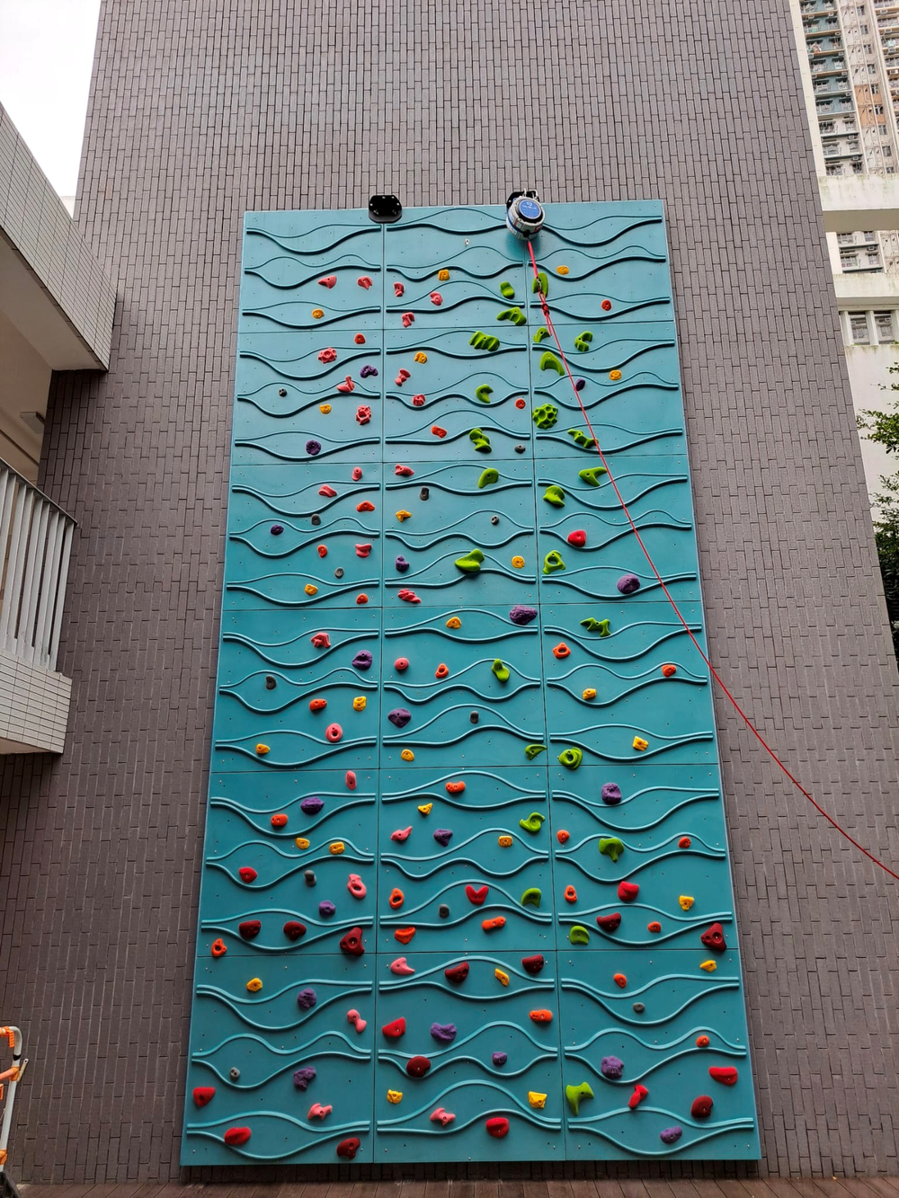 Wave Climbing Panel