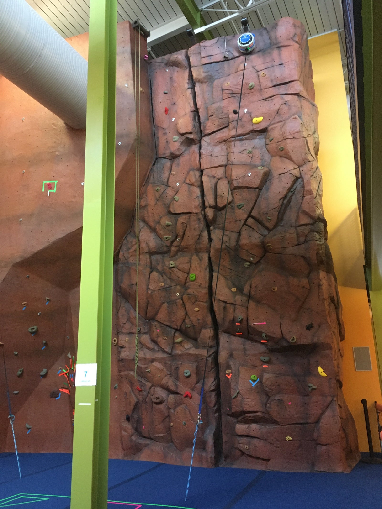 Wilie Rec Center rock realistic Climbing Wall